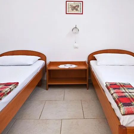 Gemuetliches- Familienfreundliches Steinhaus By Interhome Kolan